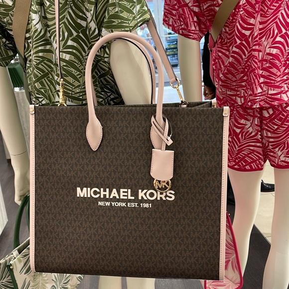 MICHAEL KORS Mirella Large Logo Tote Bag Powder Blush Signature 
NWT - Picture 16 of 16